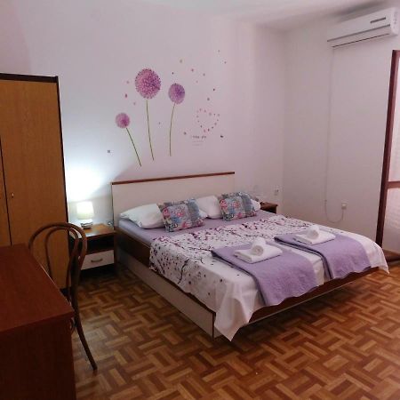 Guest House Ivanka Хвар Экстерьер фото