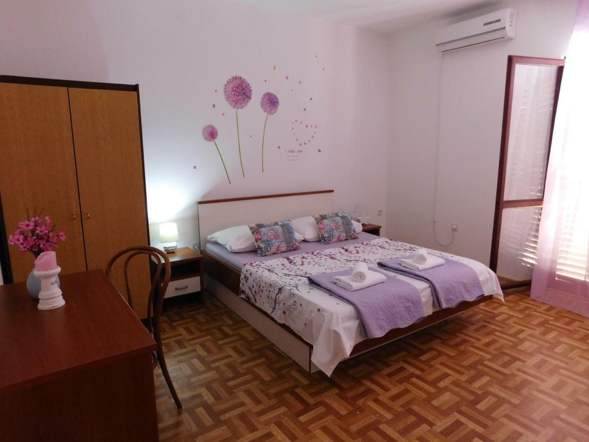 Guest House Ivanka Хвар Экстерьер фото